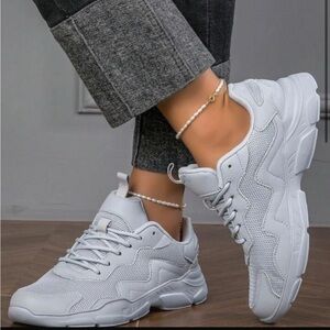 Gray Chunky Platform Sneakers  – Size Women’s 6.5
